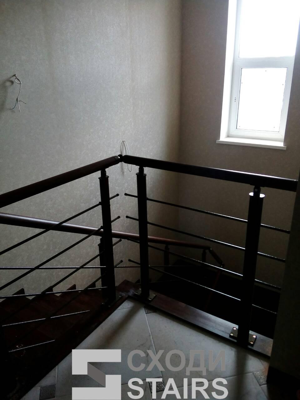 Обшив п-образной лестницы на второй этаж фото 2